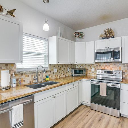 Beachfront Texas Retreat - 2 Decks, Patio And Views! Surfside Beach Ngoại thất bức ảnh