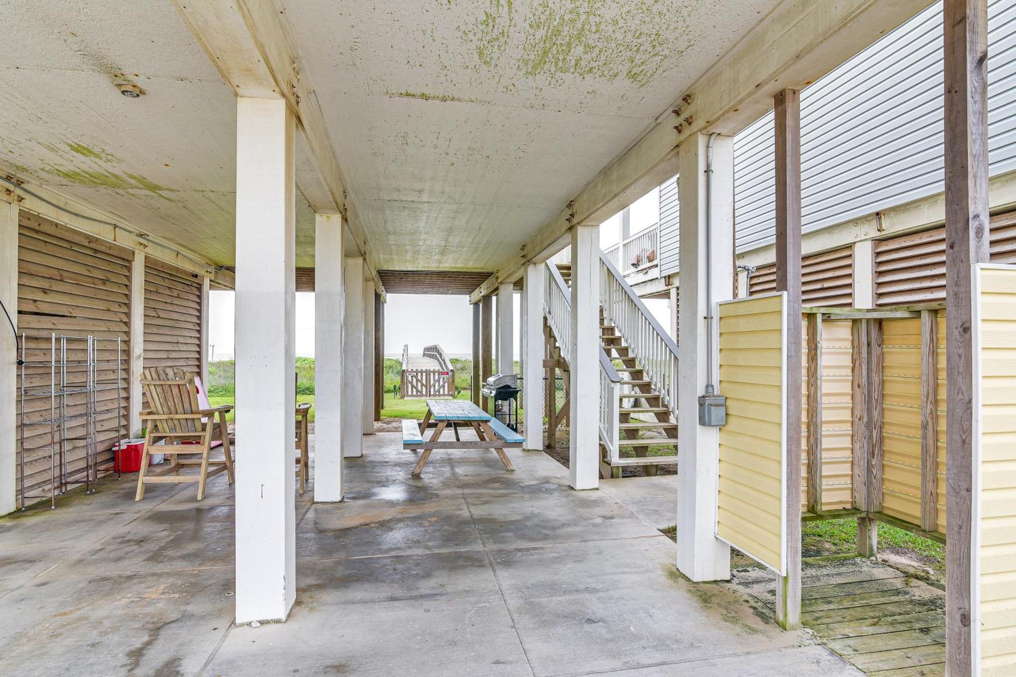 Beachfront Texas Retreat - 2 Decks, Patio And Views! Surfside Beach Ngoại thất bức ảnh