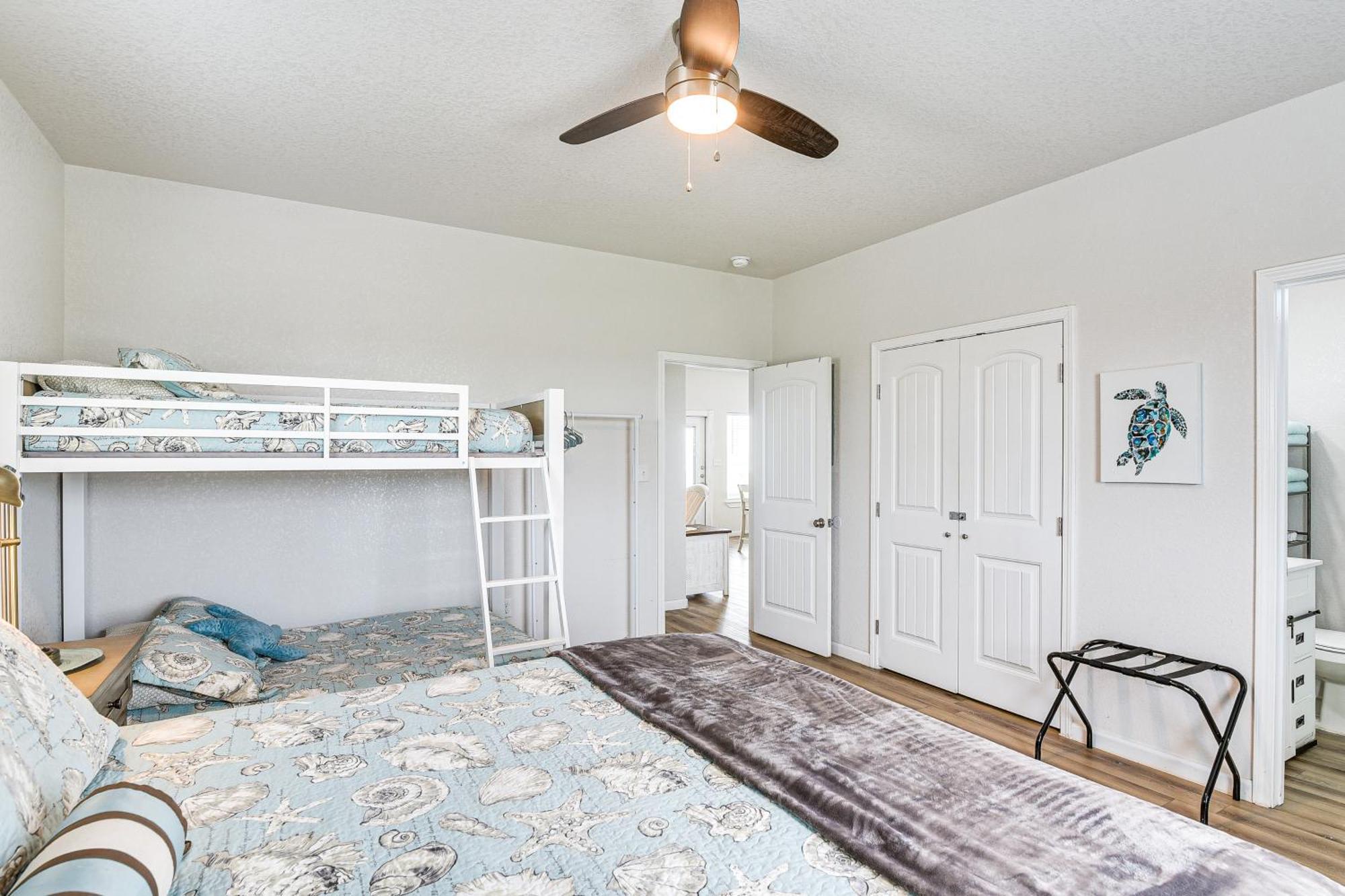Beachfront Texas Retreat - 2 Decks, Patio And Views! Surfside Beach Ngoại thất bức ảnh
