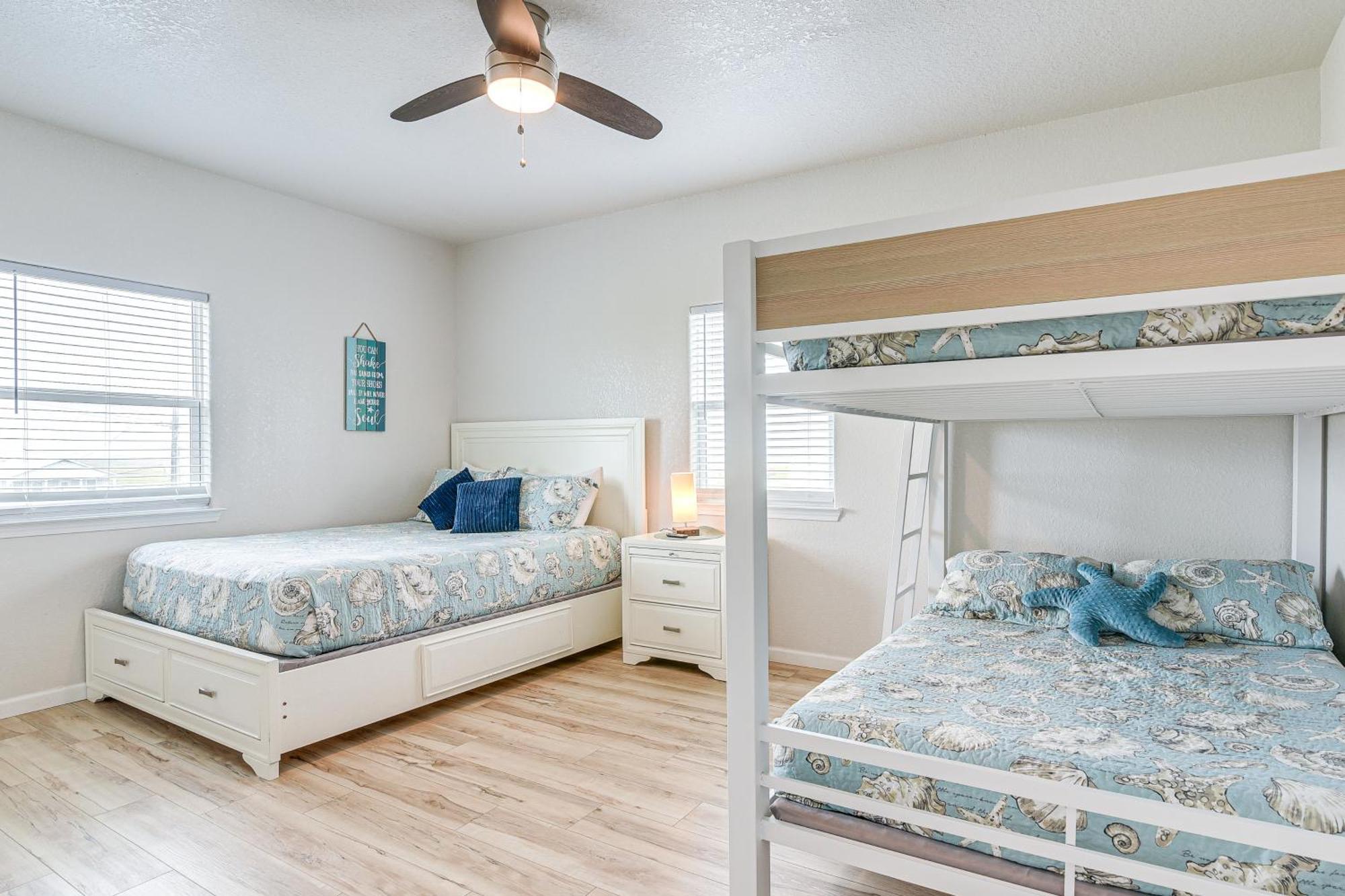 Beachfront Texas Retreat - 2 Decks, Patio And Views! Surfside Beach Ngoại thất bức ảnh