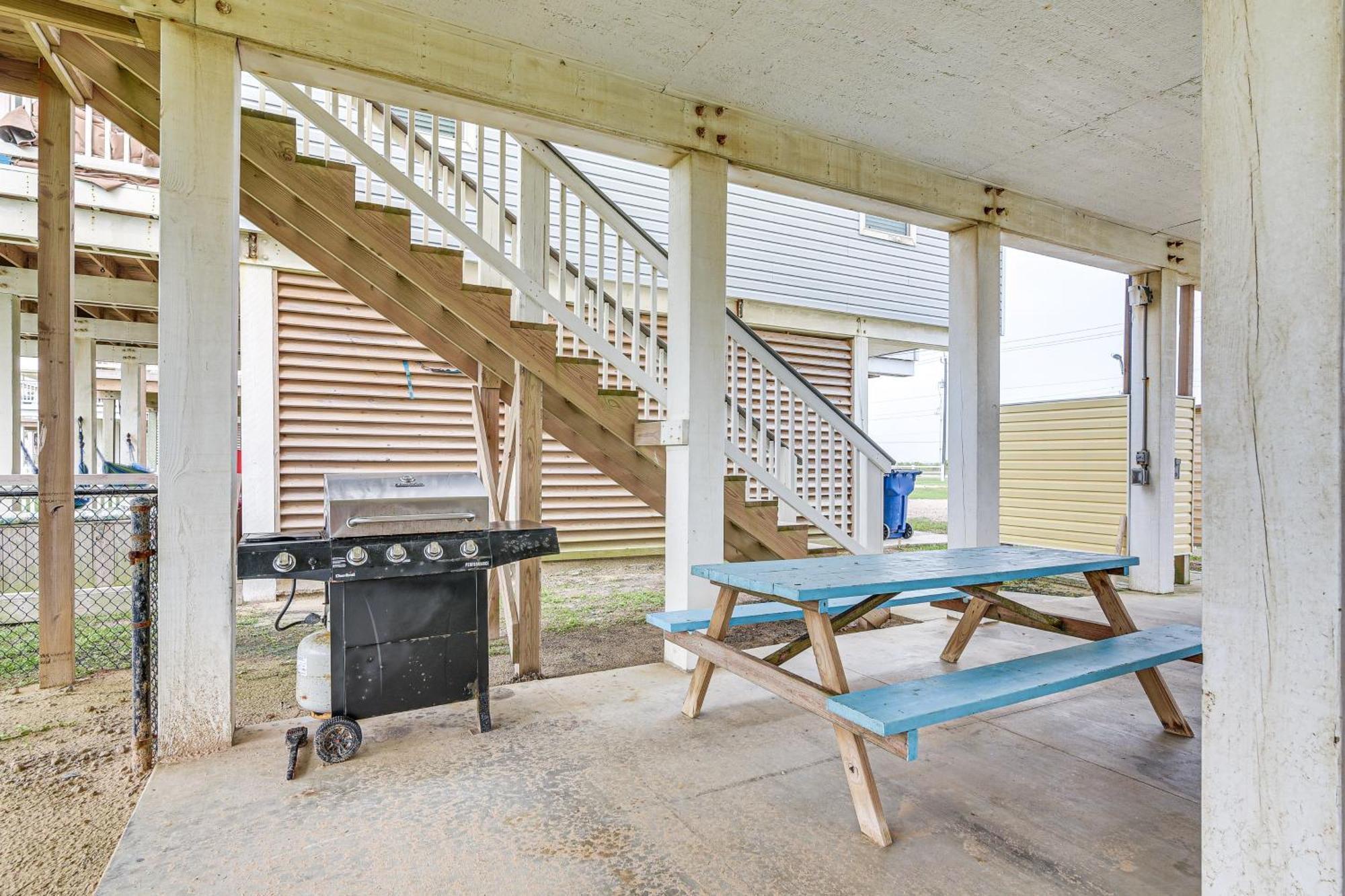 Beachfront Texas Retreat - 2 Decks, Patio And Views! Surfside Beach Ngoại thất bức ảnh